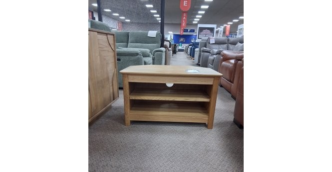 AnBerCraft CLEARANCE - Beaumont Small Corner Tv Unit