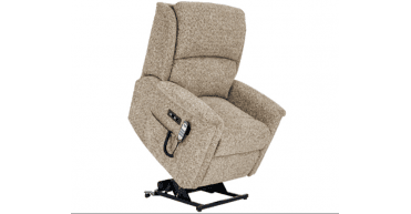 Celebrity Farndon Standard Dual Motor Riser Recliner