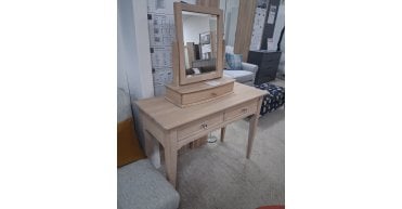 CLEARANCE - New England Dressing Table