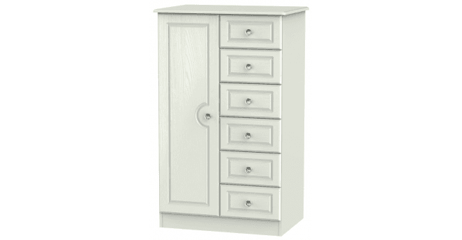 Welcome Crystal Childs Wardrobe