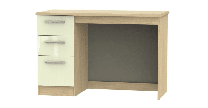 Welcome Knightsbridge Desk